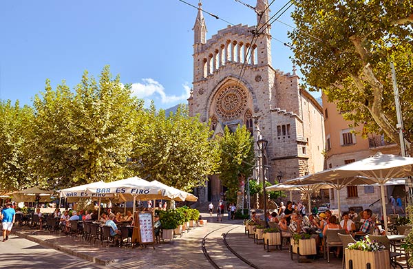 Escorts in Soller